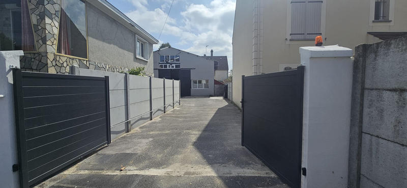 Local commercial - 317 m²