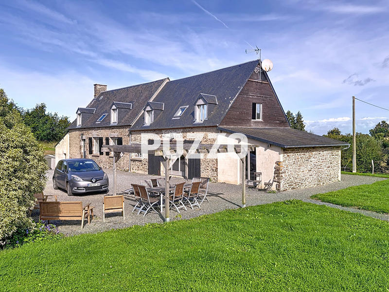 Maison - 234 m² - 7 pièces