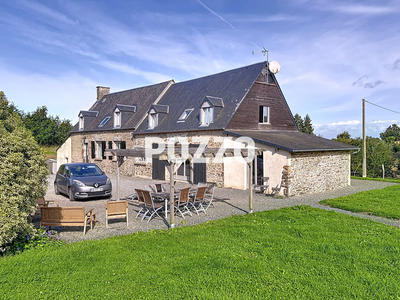 Maison - 234 m² - 7 pièces
