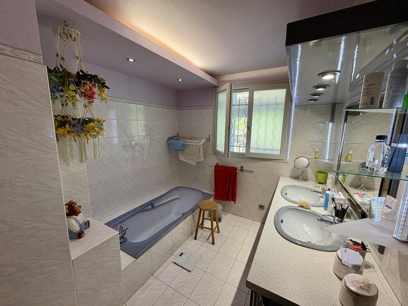 Maison - 153 m² - 6 pièces