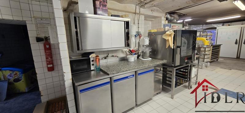 Fonds de commerce - Local commercial - 200 m²