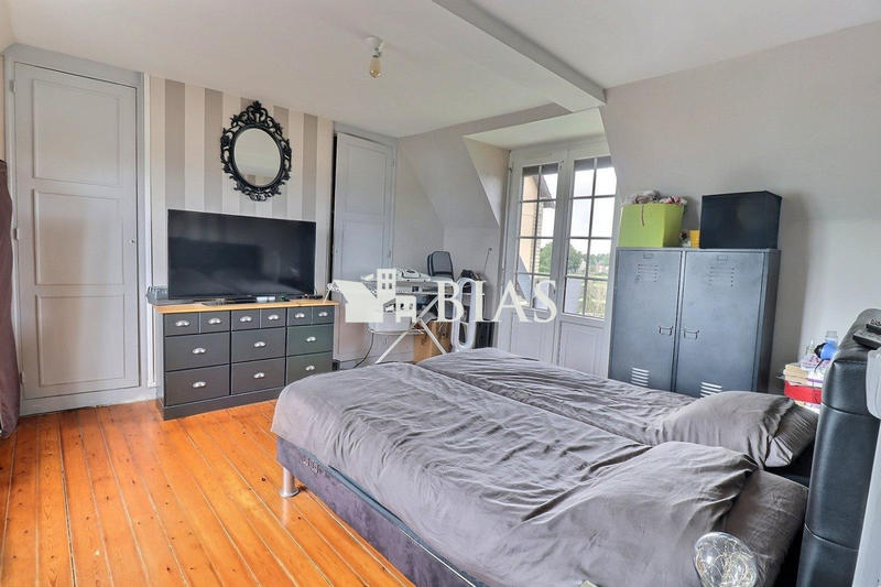 Maison ancienne - 220 m² - 7 pièces