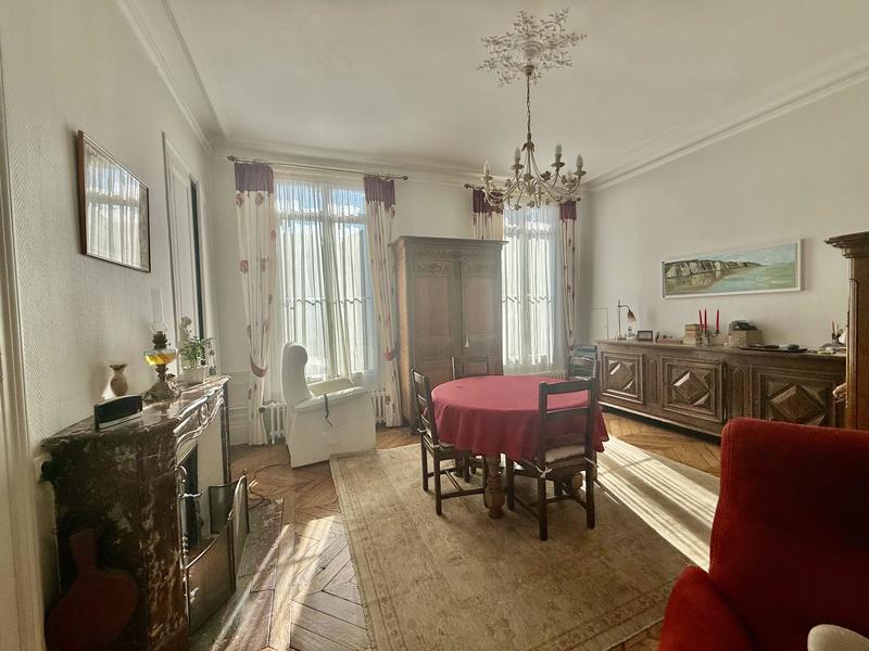 Maison - 160 m² - 8 pièces