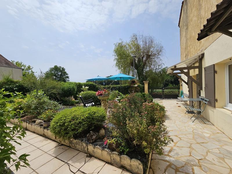 Maison traditionnelle - 134 m² - 6 pièces