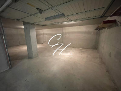 Parking / Garage - 47 m²