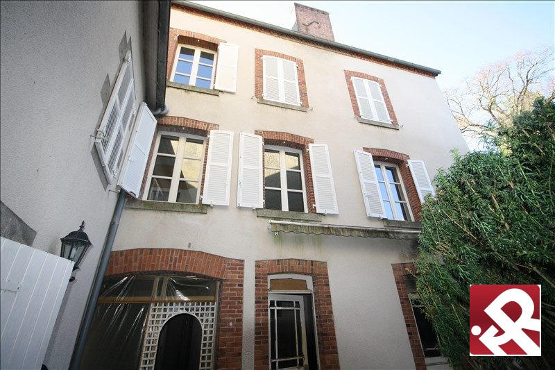 Maison - 1 m² - 10 pièces