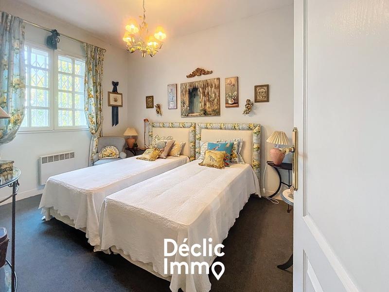 Maison - 200 m² - 5 pièces