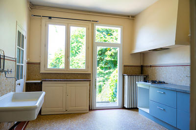 Maison - 316 m² - 11 pièces