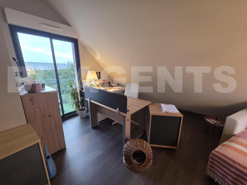 Maison - 180 m² - 9 pièces