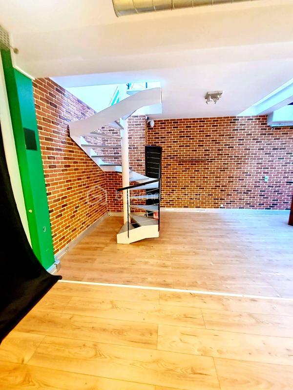 Bureau - 243 m² - 4 pièces