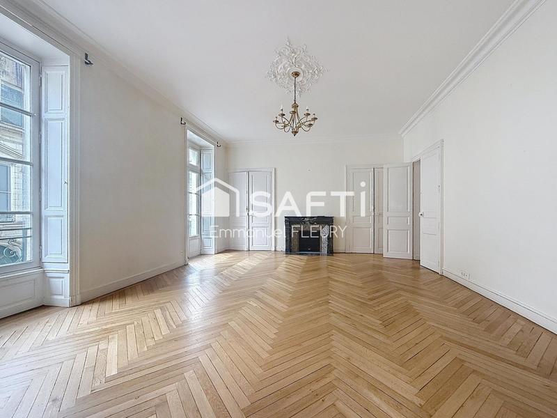 Appartement - 109 m² - 4 pièces