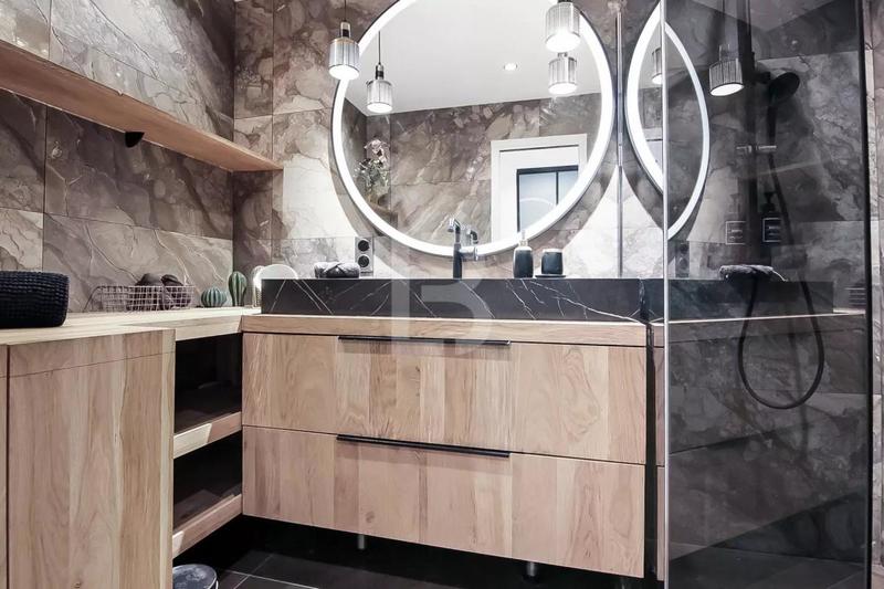 Appartement - 80 m² - 3 pièces