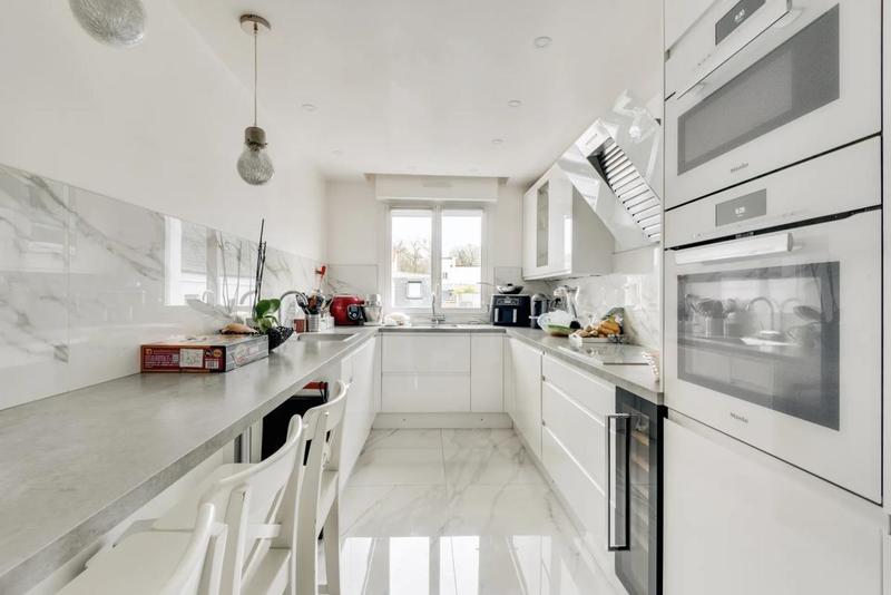 Appartement - 150 m² - 6 pièces