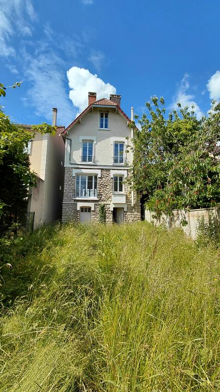 Maison - 105 m² - 6 pièces