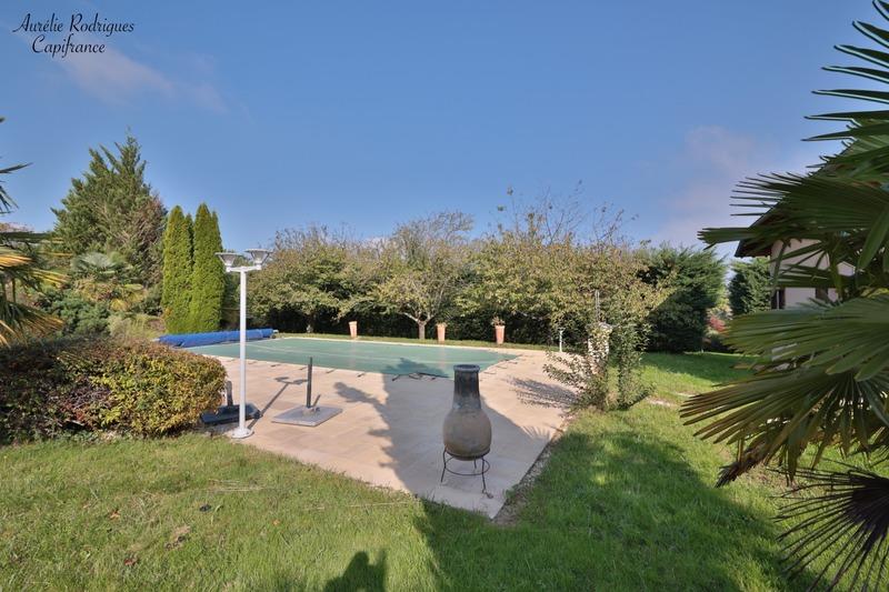 Maison - 208 m² - 7 pièces