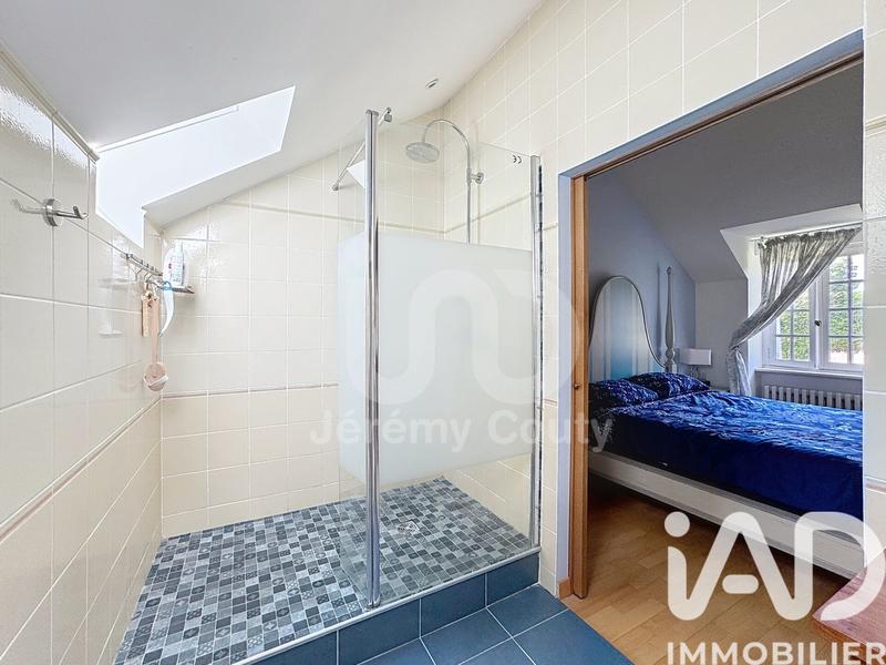 Maison - 332 m² - 12 pièces