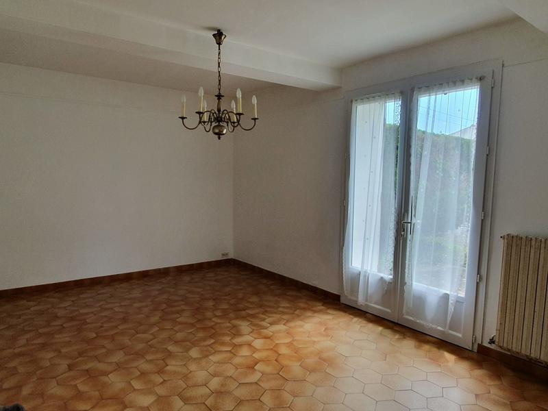 Maison - 180 m² - 10 pièces