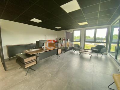 Bureau - 700 m²