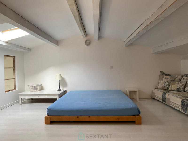 Maison - 360 m² - 10 pièces