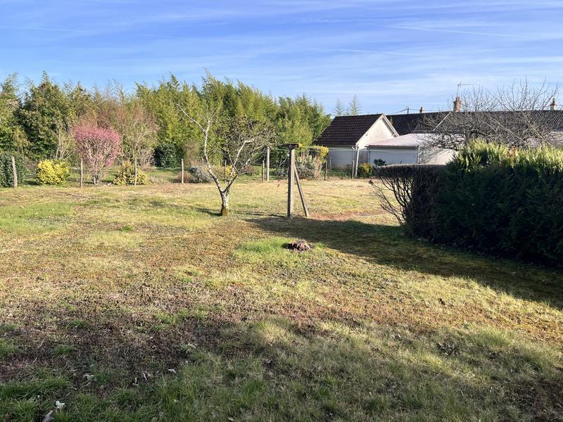 Terrain - 1 079 m²