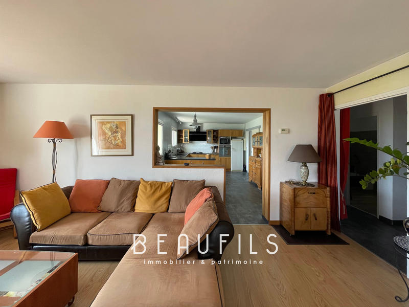 Maison - 267 m² - 10 pièces