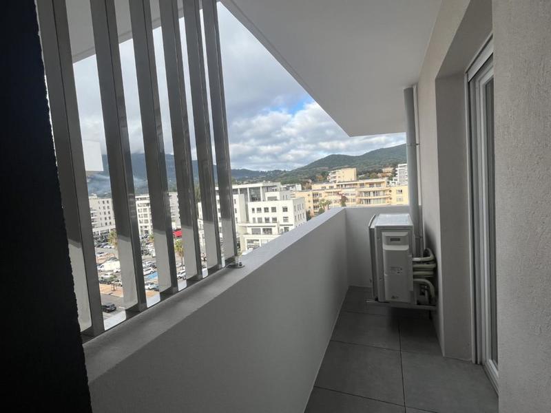 Appartement - 77 m² - 4 pièces