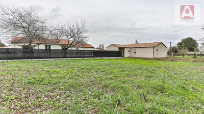 Terrain - 745 m²