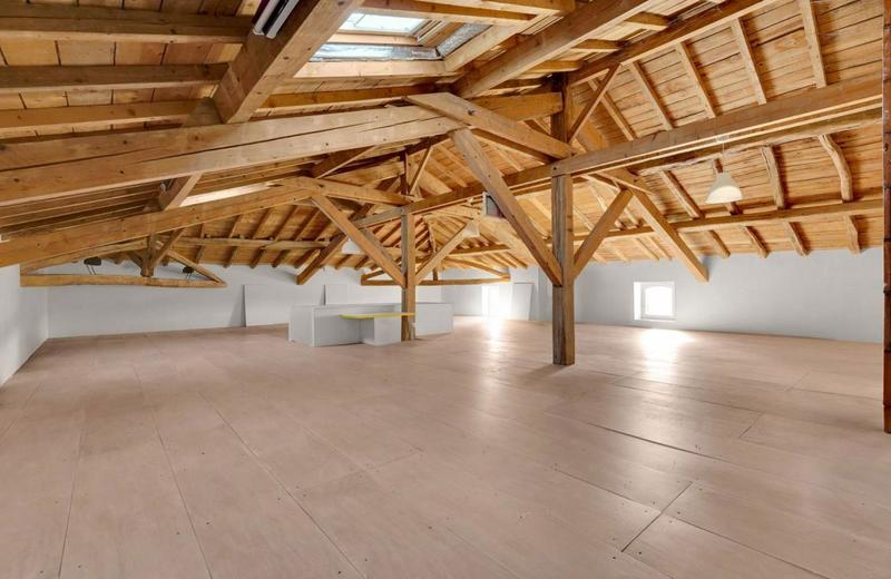 Propriété - 420 m² - 8 pièces