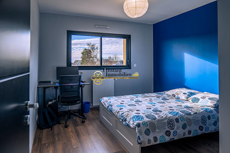 Maison - 238 m² - 8 pièces