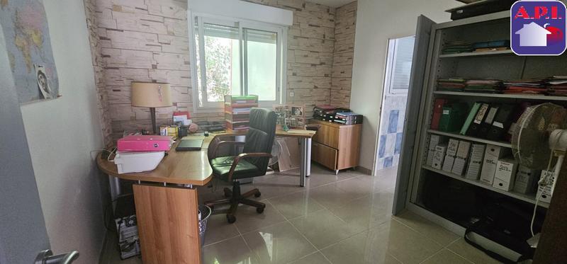 Maison - 180 m² - 4 pièces