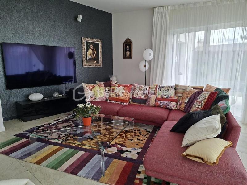 Maison - 153 m² - 5 pièces