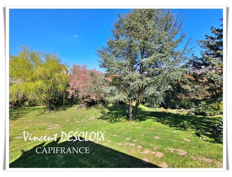 Maison - 186 m² - 8 pièces