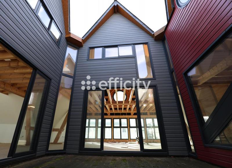 Maison - 610 m² - 10 pièces