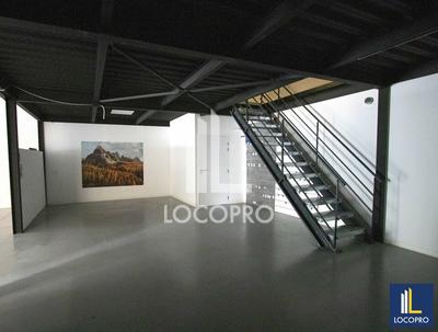 Local d'activité / Entrepôt - 270 m²