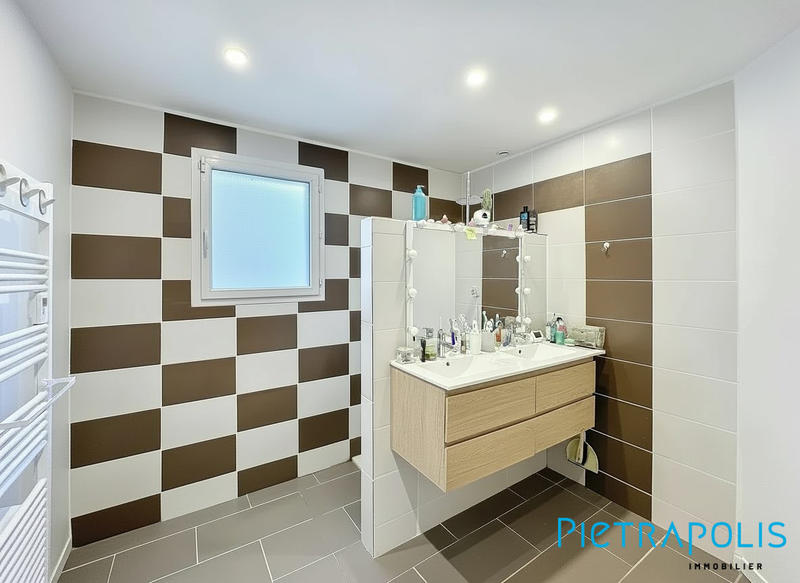 Villa - 150 m² - 6 pièces