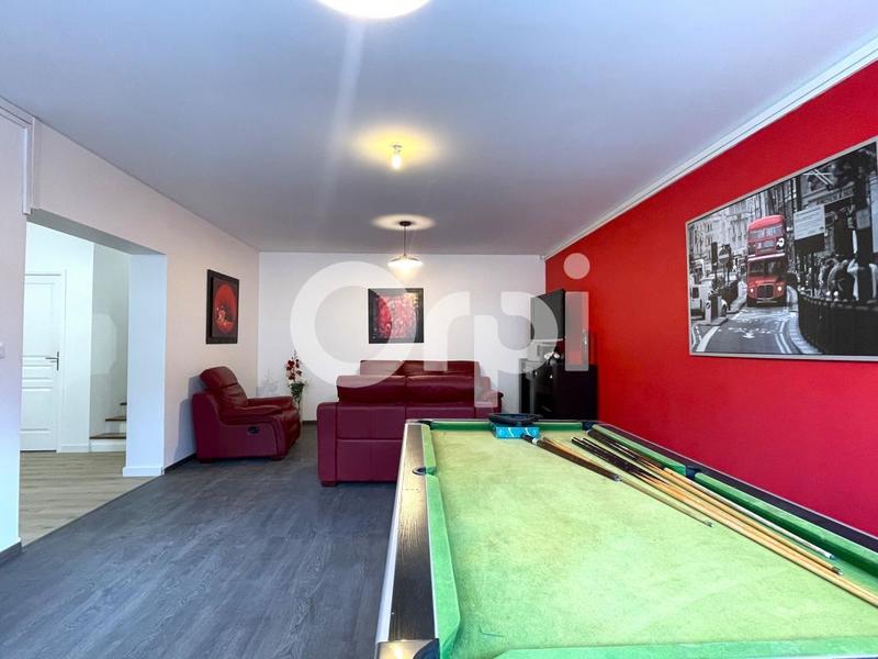 Maison - 265 m² - 7 pièces