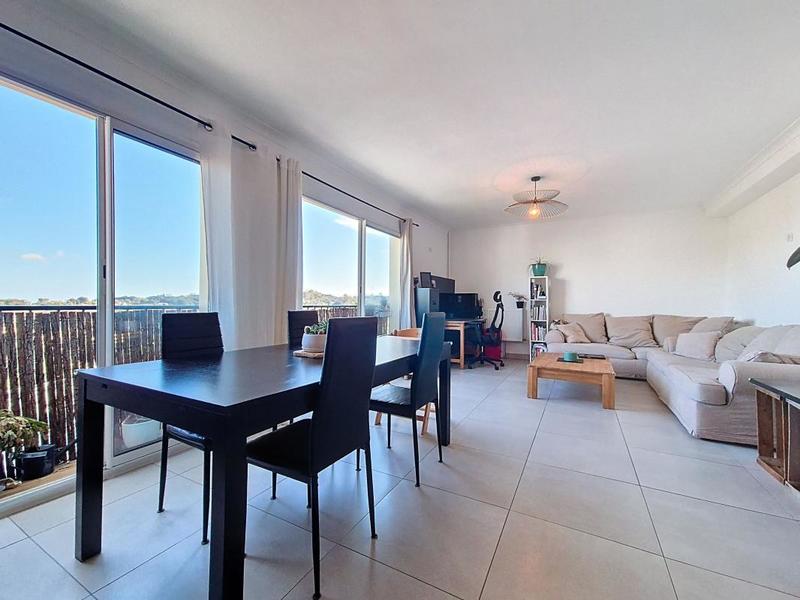 Appartement - 80 m² - 3 pièces