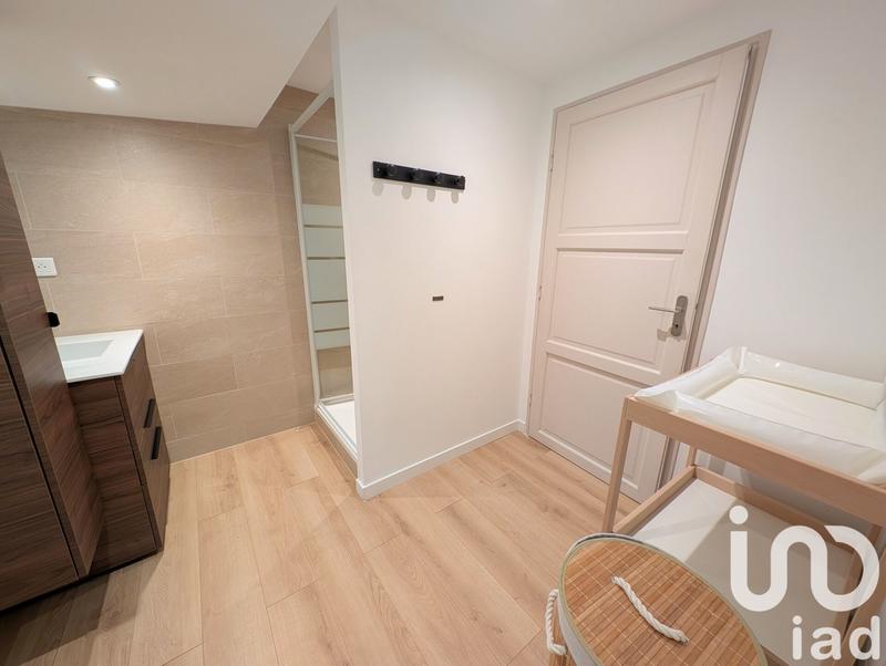 Maison - 279 m² - 9 pièces