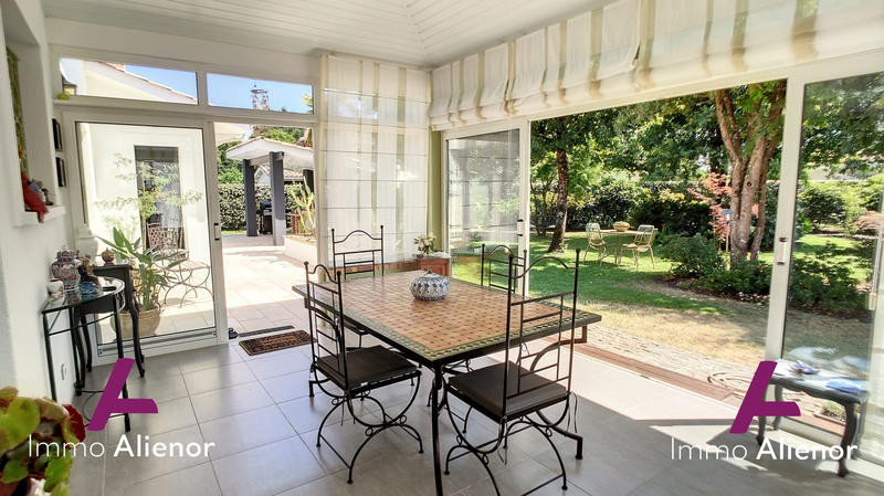 Maison - 163 m² - 6 pièces