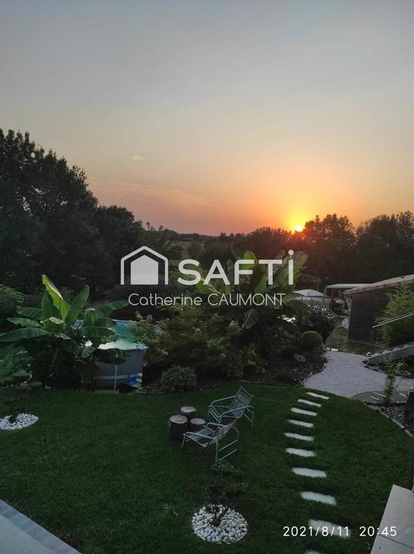 Maison - 212 m² - 8 pièces