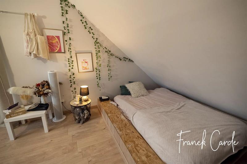 Maison - 268 m² - 11 pièces