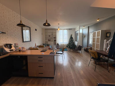 Maison - 92 m² - 4 pièces