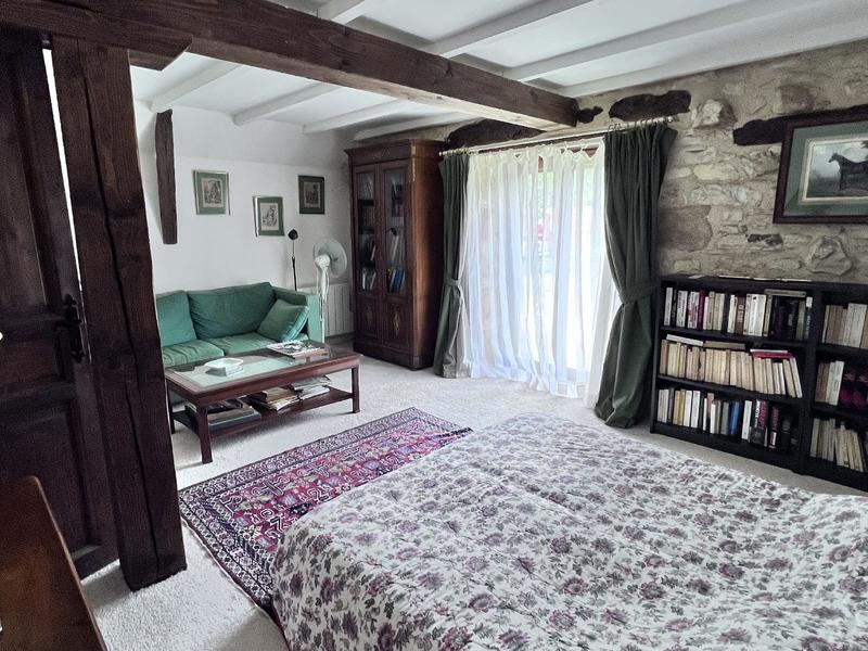 Maison - 200 m² - 7 pièces