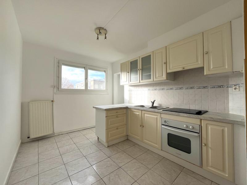 Appartement - 75 m² - 5 pièces