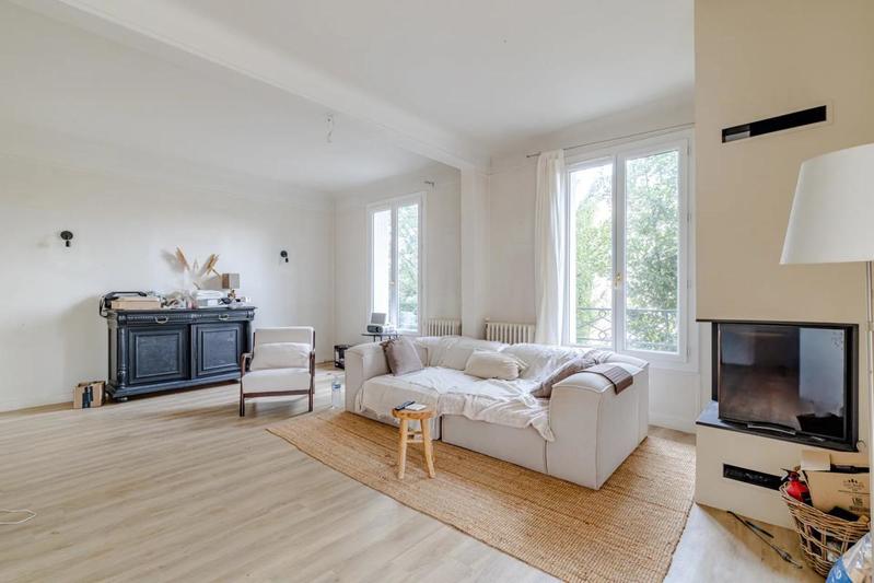 Maison - 180 m² - 8 pièces