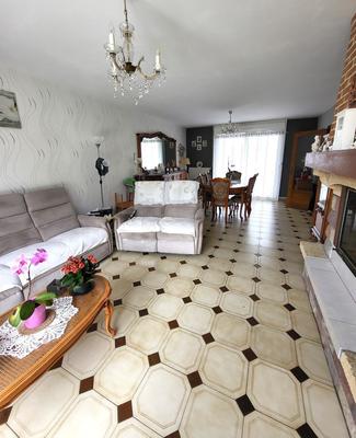 Maison - 124 m² - 8 pièces