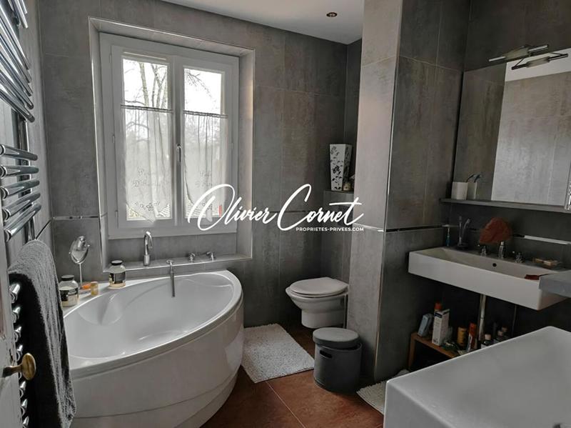 Maison - 209 m² - 6 pièces