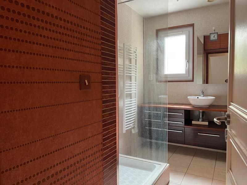 Maison - 130 m² - 7 pièces