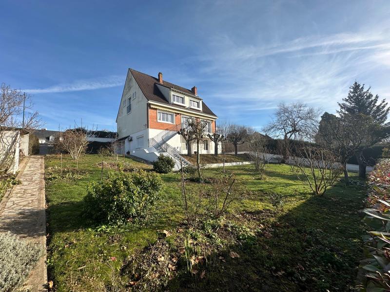 Maison - 211 m² - 7 pièces