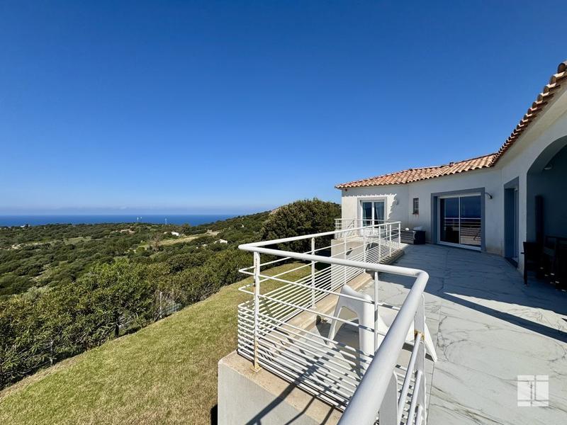 Villa - 185 m² - 5 pièces